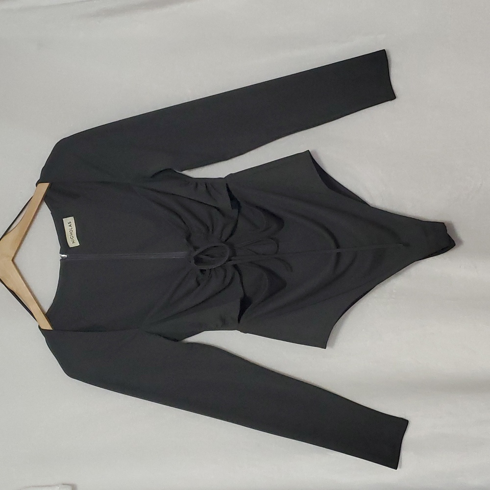 🏠 NICHOLAS Gray Cutout Long Sleeve Bodysuit Size 10